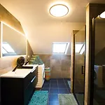 Апартаменты Big Mama With Mobile Aircon, Free Parking *