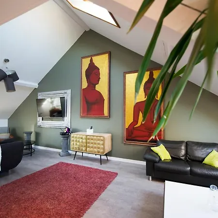 Big Mama With Mobile Aircon, Free Parking דירה *